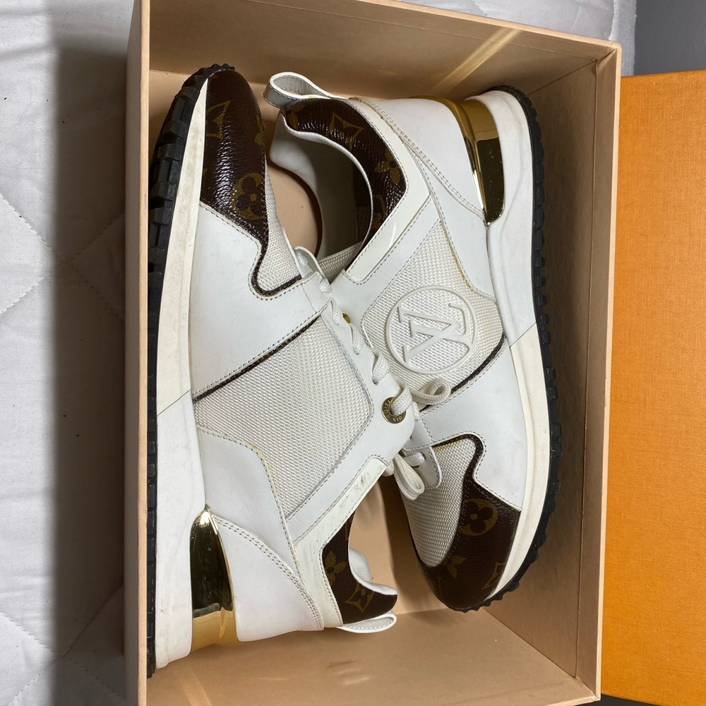 Louis Vuitton Run Away Sneakers - Picture 4 of 8
